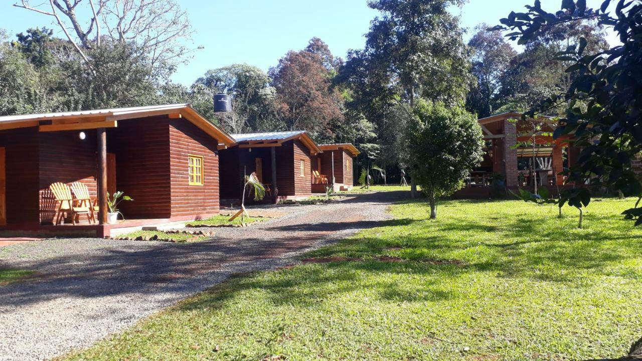 Cabanas La Quinta Puerto Iguazú Exterior foto